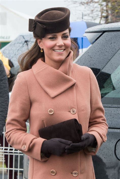 10 of Kate Middleton’s Favorite Handbags of All Time.